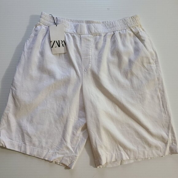 ZARA SHORT WHITE BERMUDA MENS SIZE M 4302/301/251 - Picture 1 of 7
